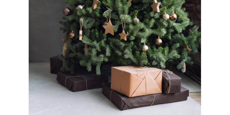 4 pomysły, jak zapakować prezent na święta – szybko, tanio i efektownie